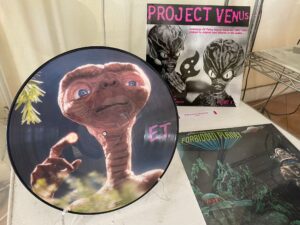 Gambarina: una mostra dedicata agli alieni, fra ufo e dischi volanti