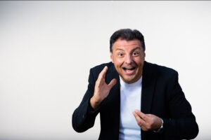 Claudio Lauretta: imitazioni sul palco dell’Alessandrino