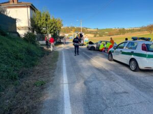 Schianto tra auto e ruspa. Perde la vita un 75enne
