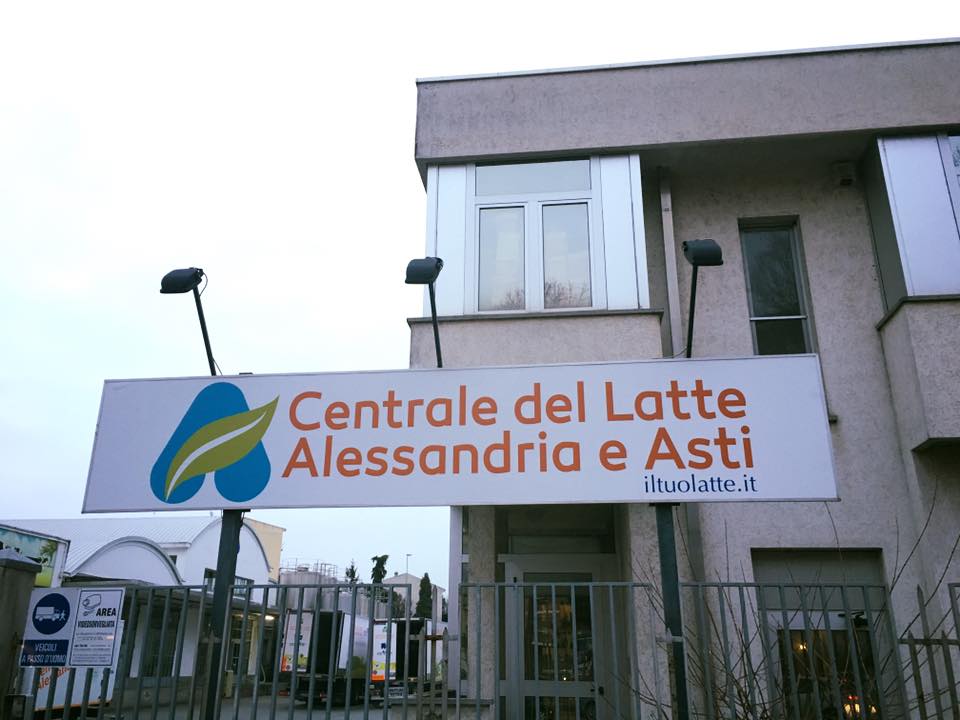 Alessandria, la Lega: “Centrale del latte, disastro annunciato”
