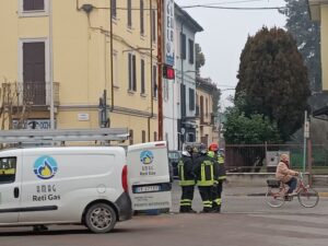 Alessandria, fuga di gas in corso Acqui: tecnici al lavoro