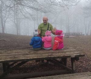 Festa del papà: le Poste, Francesco e i suoi quattro figli