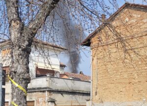 Frugarolo: in fiamme tetto di una abitazione