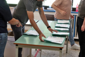 Elezioni a Valenza, verifiche sui registri: convocati i presidenti