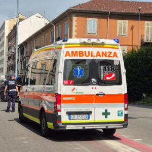 Alessandria: scontro ciclista-auto in via Marengo