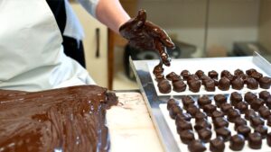 Alessandria, il commercio si unisce. A ottobre festa del cioccolato