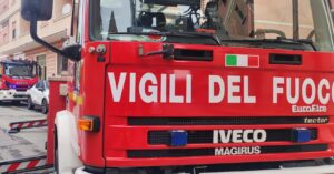 Spinetta Marengo: incendio nel capannone edile, fiamme sotto controllo