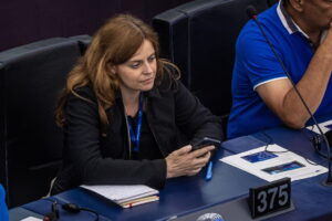 L’europarlamentare Ilaria Salis in visita al carcere di San Michele