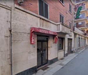 Alessandria, sgomberati tre occupanti abusivi dall’ex hotel Rex