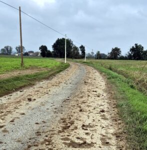 Quargnento, la strada coperta di fango