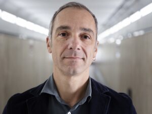 “Non è la storia di un eroe”:  in scena lo spettacolo di Mauro Pescio
