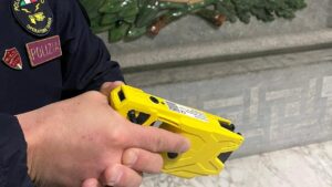 Taser in arrivo per la Polfer di Alessandria e Novi Ligure
