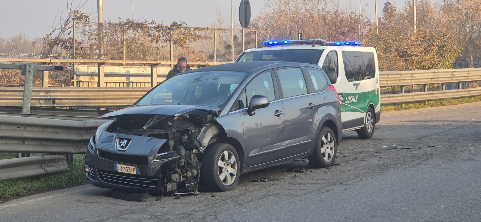 Corso Teresio Borsalino: autocarro in panne, traffico in tilt