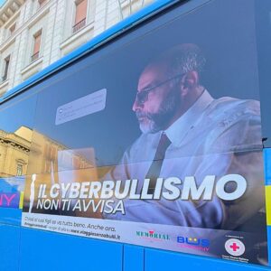 Alessandria, la campagna anti bullismo viaggia sui bus