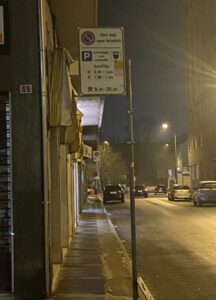 Alessandria: multe per pulizia strade, ma la segnaletica non c’è