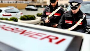 Ubriachi in centro ad Alessandria aggrediscono i Carabinieri