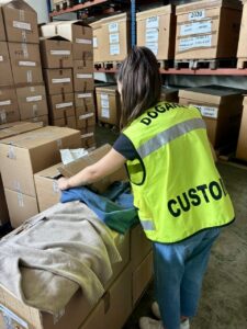 Alessandria, sequestrati 4.000 maglioni di lana con falso Made in Italy. Valore: oltre 50mila euro