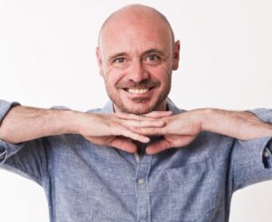 Leonardo Manera in scena a Casale: debutta ‘Homo Modernus’