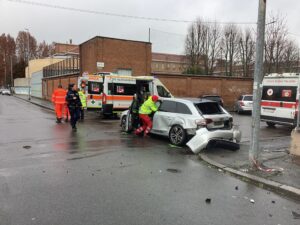 Alessandria: ennesimo schianto, oggi al quartiere Pista