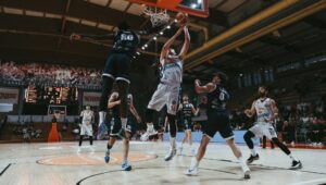 La Novipiù riparte da Martinoni: il capitano resta in rossoblù