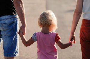 Allontanamento Zero, i dati: nell’Alessandrino 217 minori fuori famiglia